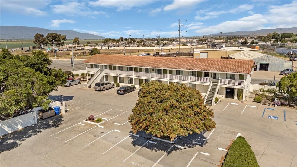 More Photos Of 1013 Front St, Soledad Hotel For Sale