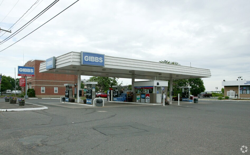Primary Photo Of 8 Brewer St, East Hartford Service Station For Sale