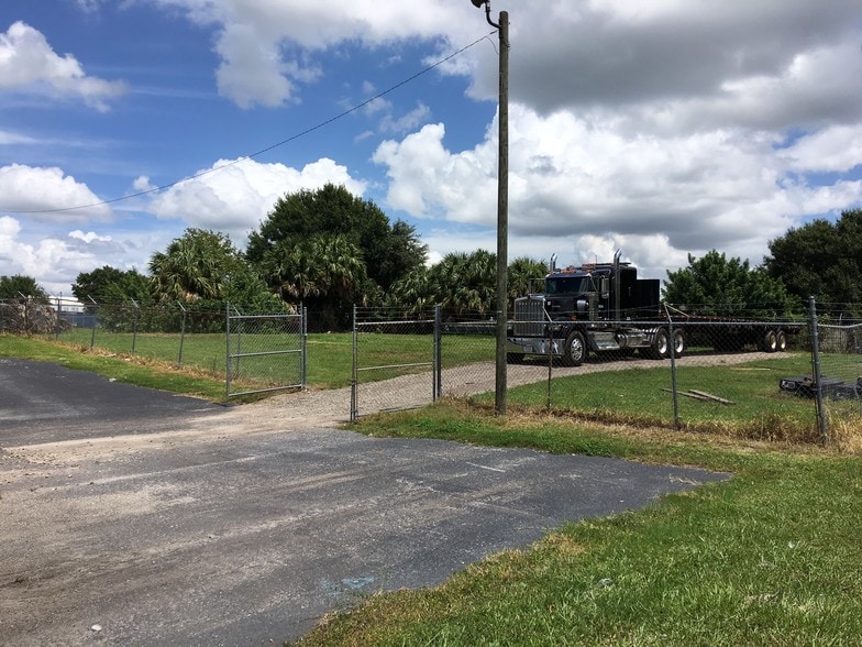 More Photos Of 3130 Reynolds Rd, Lakeland Distribution For Lease