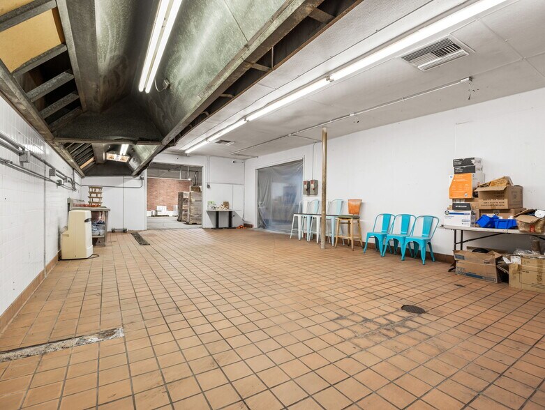 More Photos Of 4239 N 40th Ave, Phoenix Warehouse For Lease