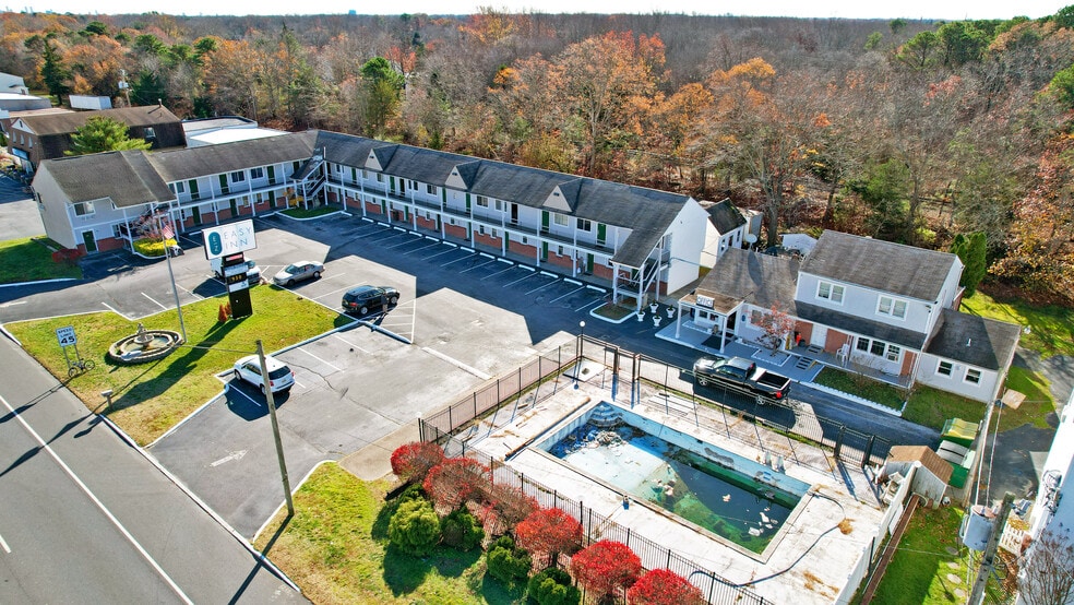 More Photos Of 930 White Horse Pike, Absecon Hotel For Sale