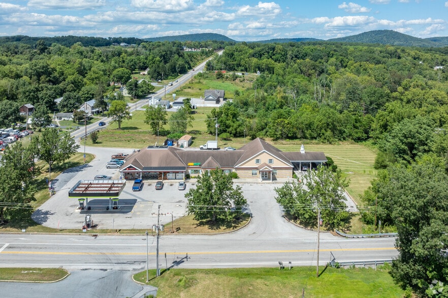 More Photos Of 3425 Rosstown Rd, Wellsville Storefront Retail Office For Lease