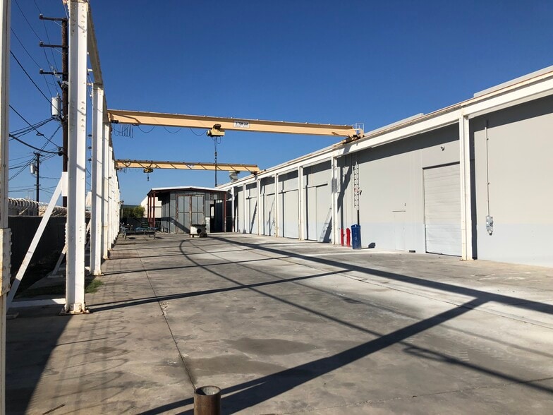 More Photos Of 18071 Mount Washington St, Fountain Valley Warehouse For Lease