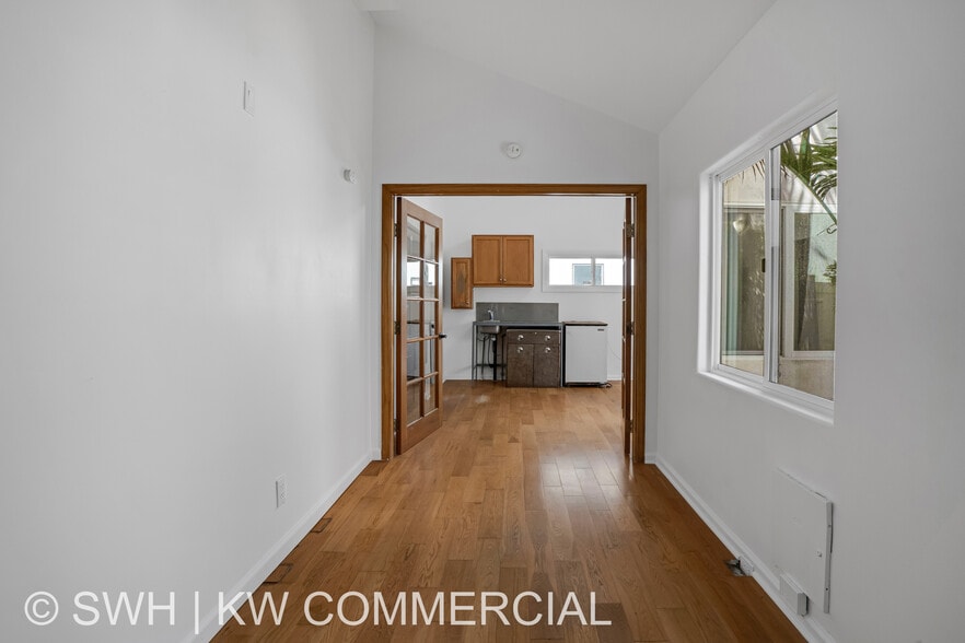More Photos Of 137 Arena St, El Segundo Flex For Sale