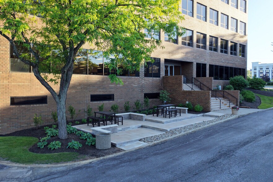 More Photos Of 6133 Rockside Rd, Independence Office For Sale