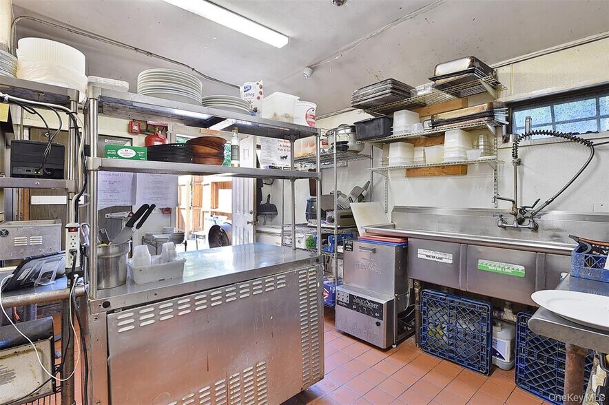 More Photos Of 809 Bloomingburg Rd, Bloomingburg Restaurant For Sale