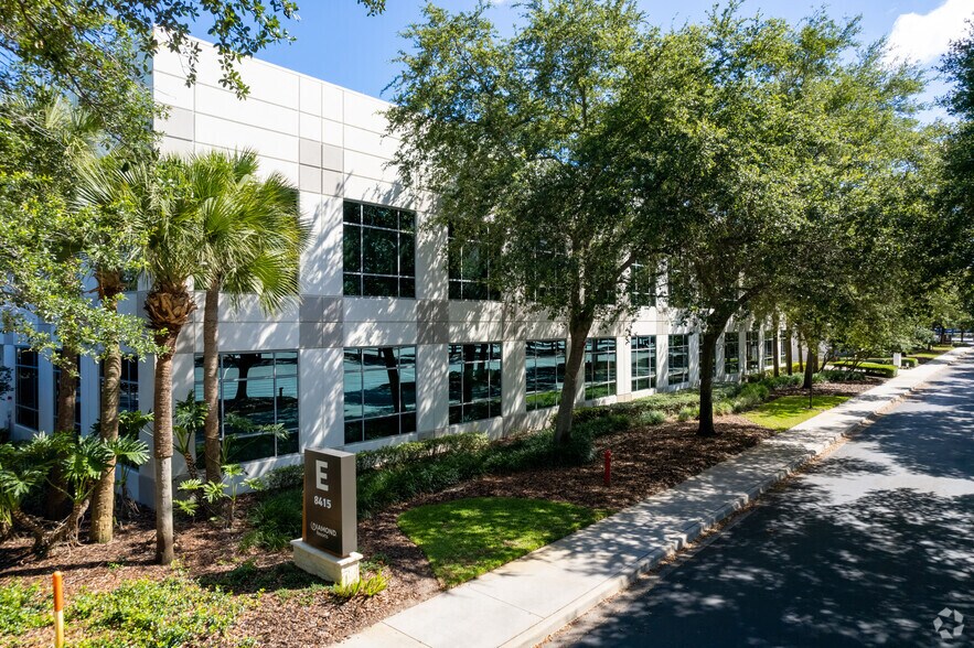 More Photos Of 8403 Southpark Cir, Orlando Office For Lease