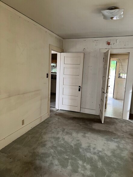 More Photos Of 3303 Floral Dr, Los Angeles Apartments For Sale