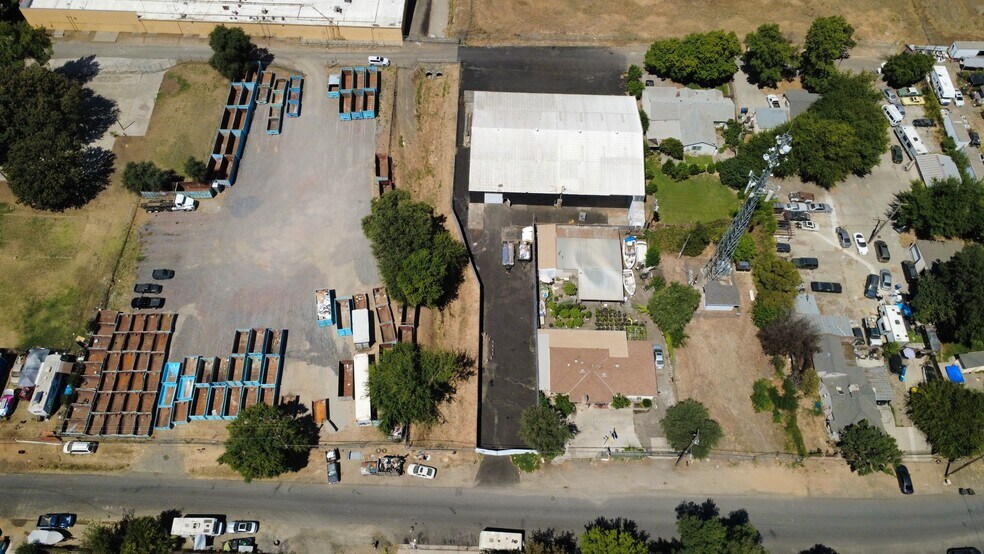 More Photos Of 7120 McCurdy Ln, Sacramento Warehouse For Sale