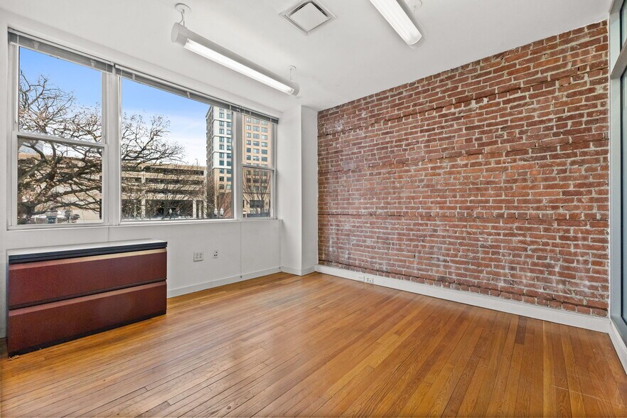 More Photos Of 953 Washington Blvd, Stamford Storefront Retail Office For Lease