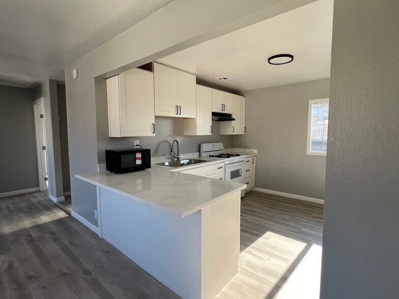 More Photos Of 5368 Fairfax Ave, Oakland Multifamily For Sale