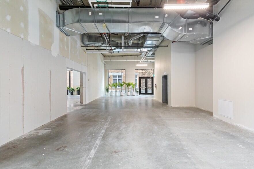 More Photos Of 530 St Saint-Hubert, Montréal Apartments For Lease