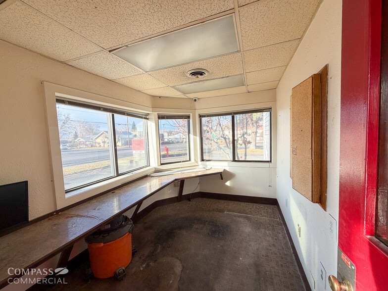 More Photos Of 210 SE 3rd St, Bend Restaurant For Lease
