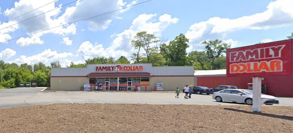 More Photos Of 395 N Gardner St, Scottsburg Freestanding For Lease