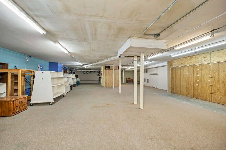 More Photos Of 23 Elm St, Nashua Storefront Retail Residential For Lease