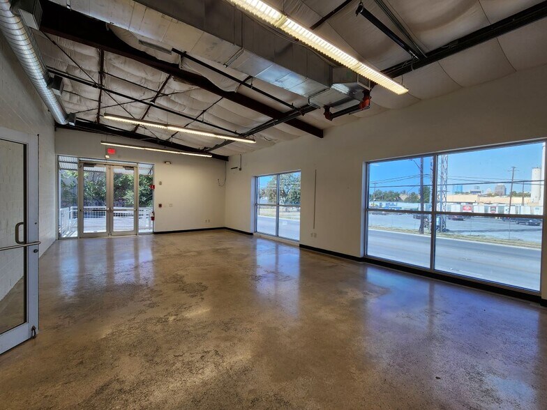 More Photos Of 1518 S Alamo St, San Antonio Loft Creative Space For Lease