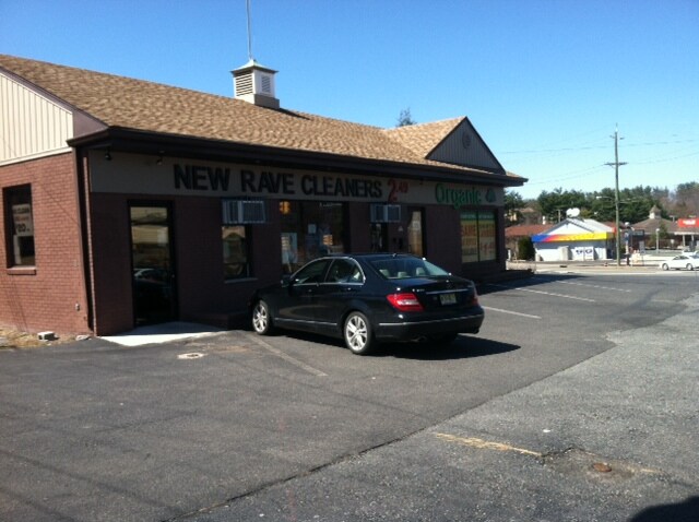 Primary Photo Of 112 Ryders Ln, Milltown Freestanding For Lease