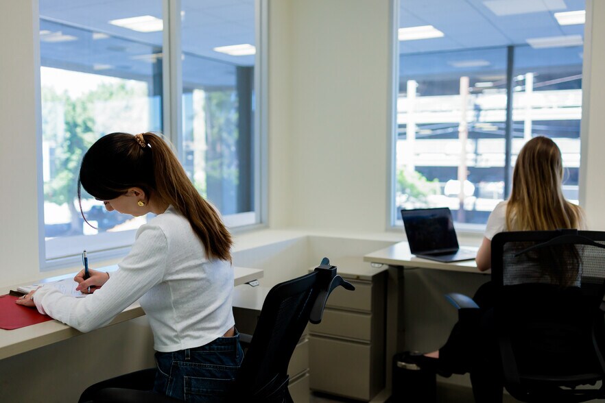 More Photos Of 1180 S Beverly Dr, Los Angeles Coworking Space