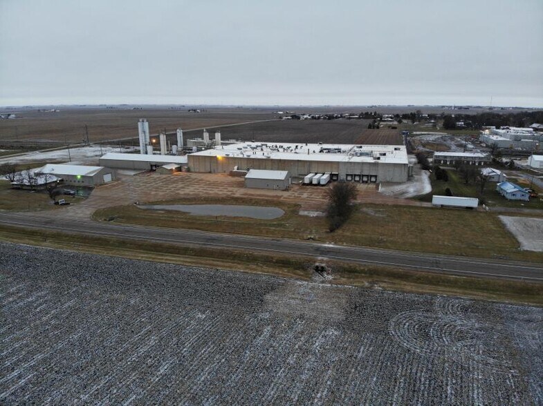 More Photos Of 320 W Gridley Rd, Gridley Warehouse For Lease