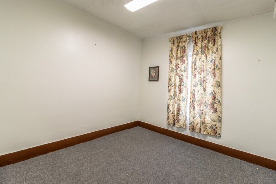 More Photos Of 5502 Dayton Blvd, Chattanooga Religious Facility For Sale