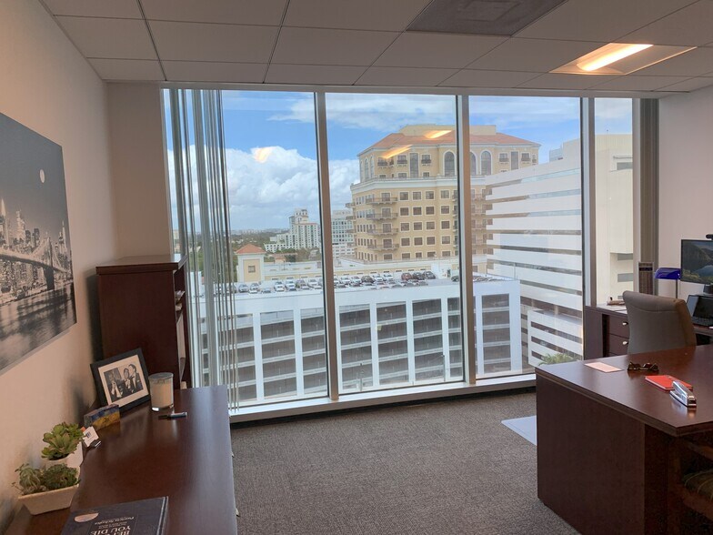 More Photos Of 255 Alhambra Cir, Coral Gables Office For Lease