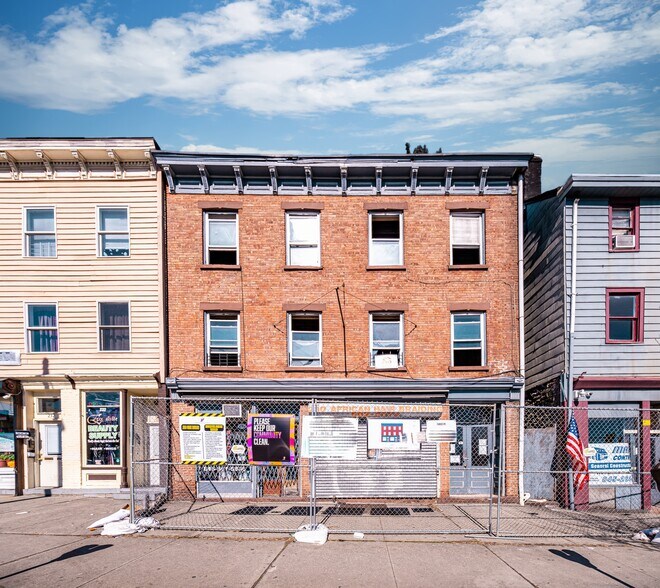 More Photos Of 230 Broadway, Newburgh Storefront Retail Office For Lease