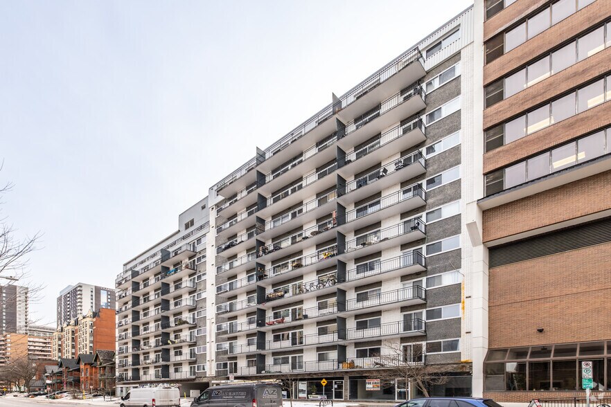 More Photos Of 424 Queen St, Ottawa Multifamily For Sale