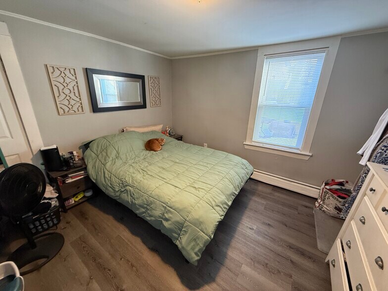 More Photos Of 113 Laurel Ave, Haverhill Apartments For Sale