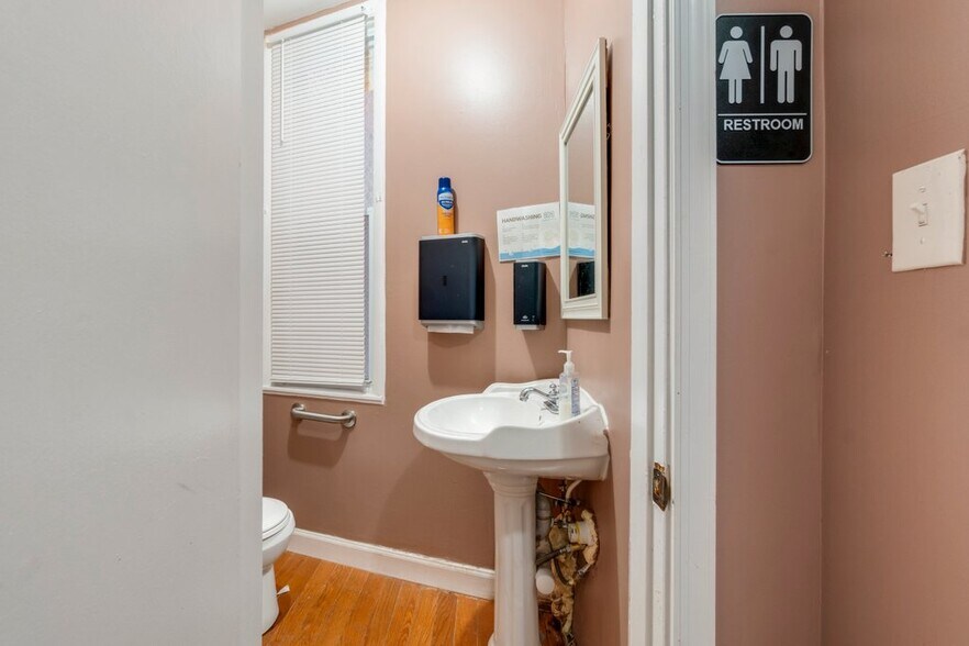 More Photos Of 2516-2520 N Charles St, Baltimore Apartments For Sale