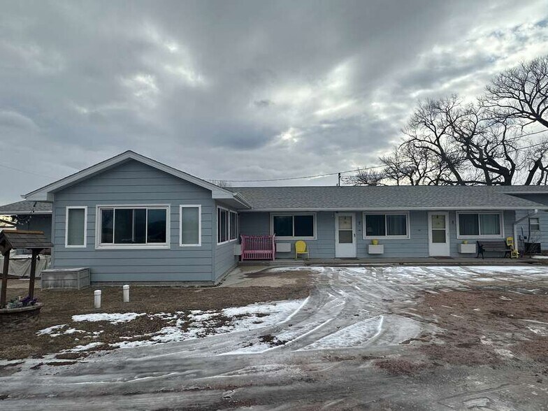 More Photos Of 810 E US Hwy 275, Ewing Hotel For Sale