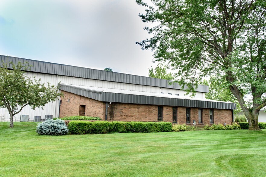 Primary Photo Of 404 N Byrne Rd, Toledo Warehouse For Sale