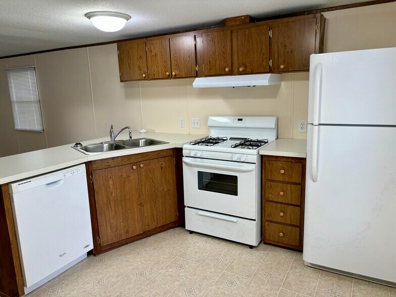 More Photos Of 521 S Emmett St, Virden Manufactured Housing Mobile Home Park For Sale