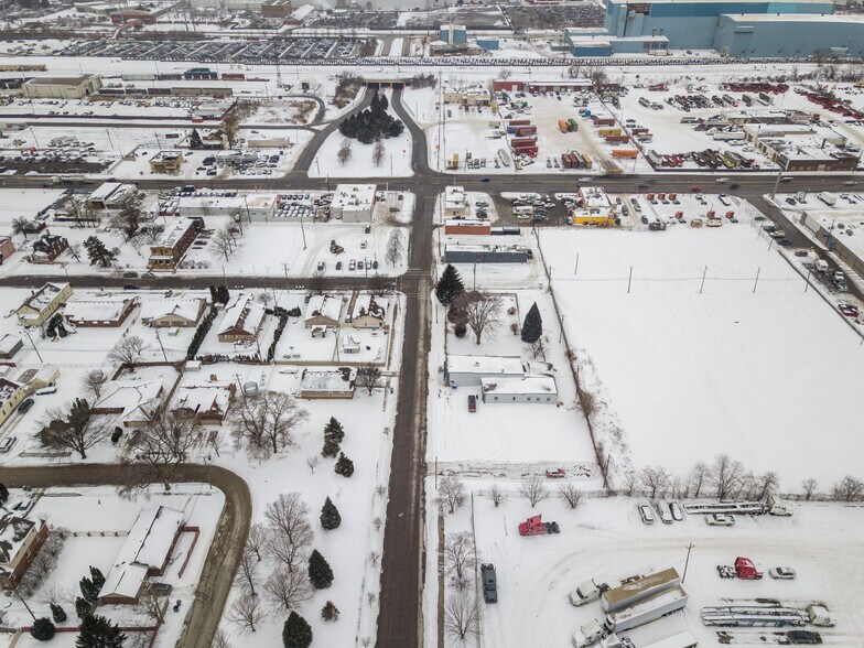 More Photos Of 10118 Eagle St, Dearborn Industrial For Sale