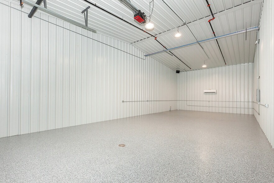 More Photos Of 1575 NW Gettysburg Ln, Waukee Flex For Sale