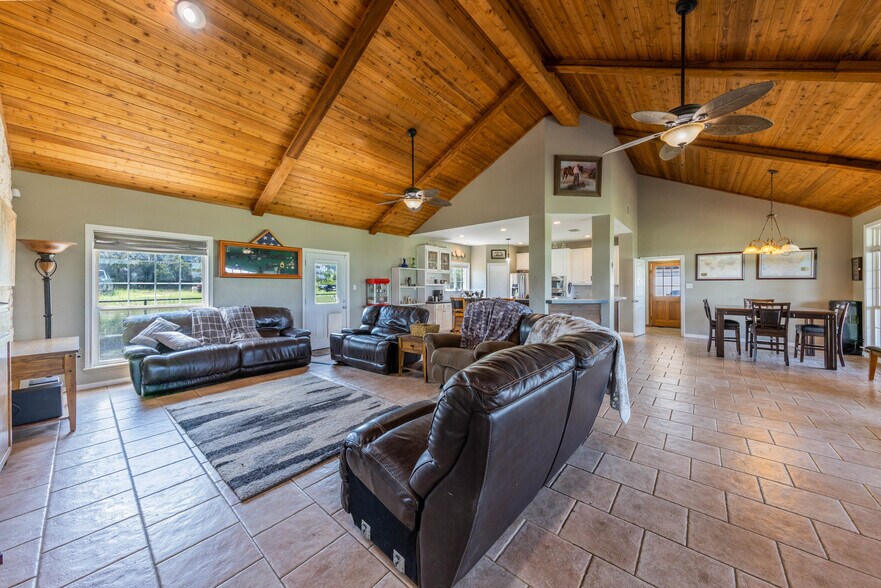 More Photos Of 101 Oakwood Trl, Leander Land For Sale