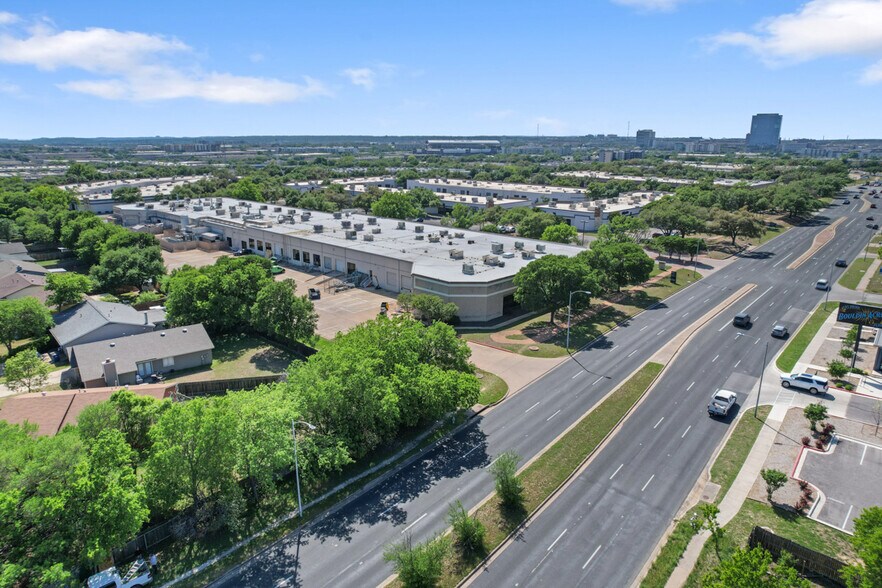 More Photos Of 2111 Braker Ln, Austin Unknown For Lease