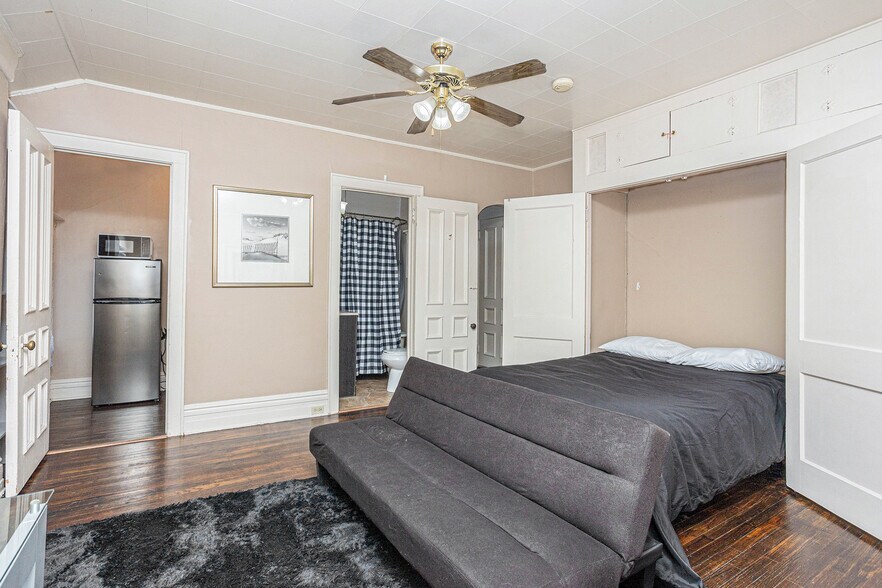 More Photos Of 701 Center Ave, Bay City Apartments For Sale