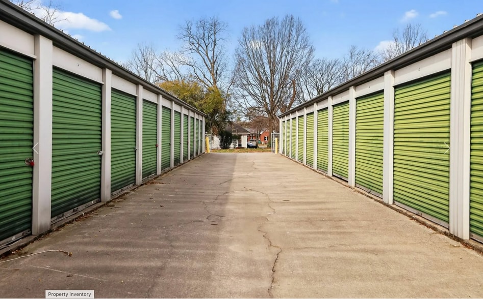 More Photos Of 939 N Logan St, Gaffney Self Storage For Sale