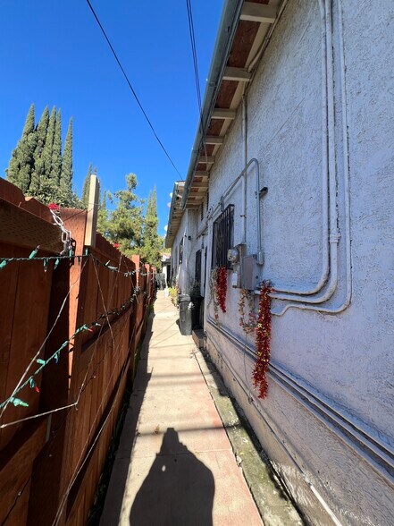 More Photos Of 3333 Division St, Los Angeles Apartments For Sale