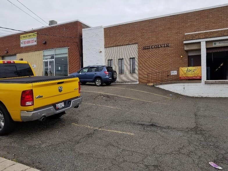 More Photos Of 3219-3221 Colvin St, Alexandria Warehouse For Lease