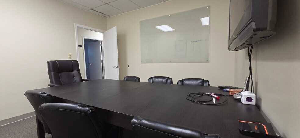 More Photos Of 168 Franklin Corner Rd, Lawrenceville Office For Sale