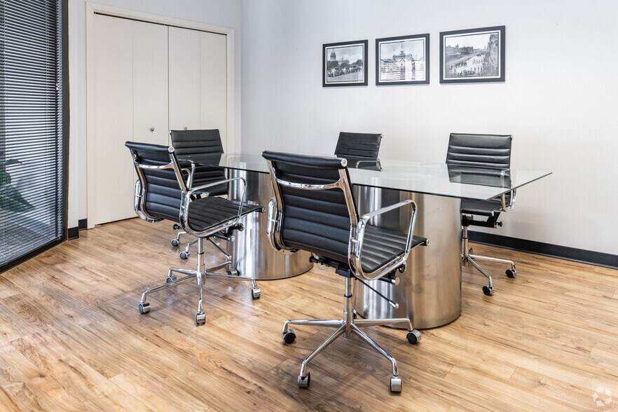 More Photos Of 4201 Bee Caves Rd, Austin Medical For Lease