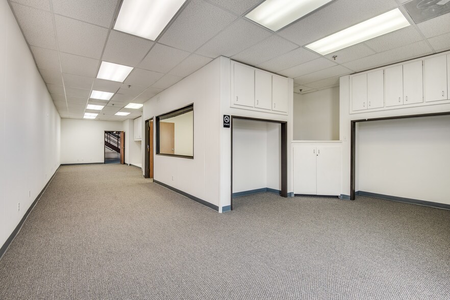 More Photos Of 5145 Norwood Rd, Dallas Industrial For Sale
