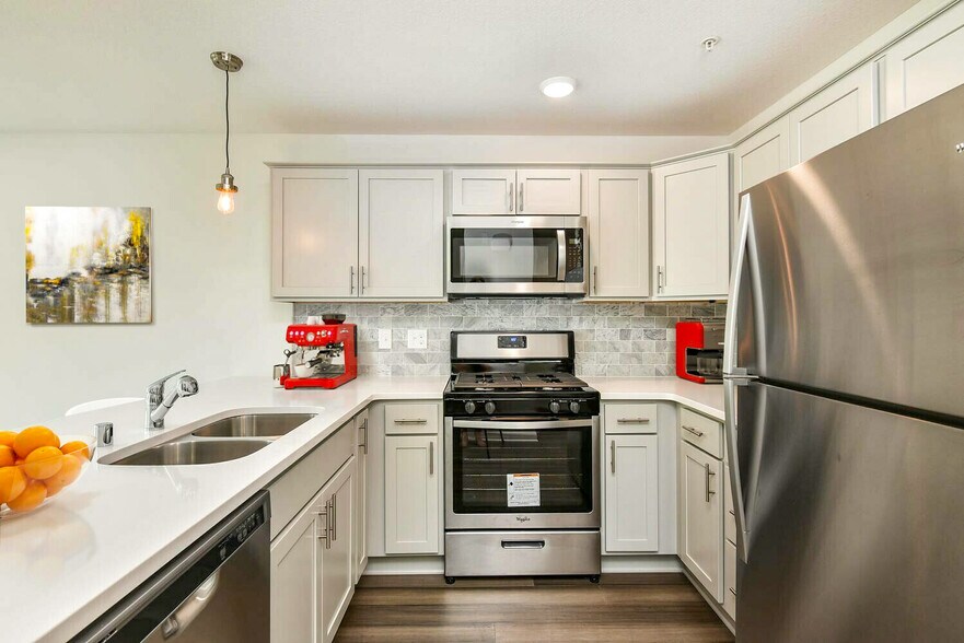 More Photos Of 1623-1629 Marshall NE st, Minneapolis Apartments For Sale
