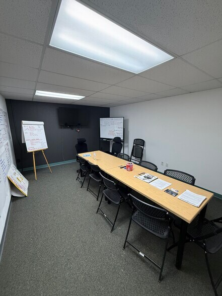 More Photos Of 1-18 Business Park Cir, Arden Light Distribution For Lease