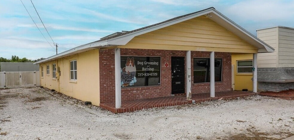 More Photos Of , Largo General Retail For Sale