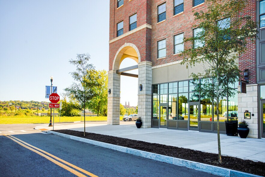 More Photos Of 720 Van Rensselaer St, Syracuse Apartments For Lease