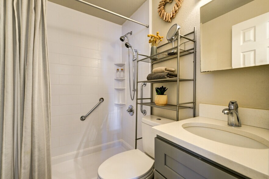 More Photos Of 6160 W 17th Ave, Lakewood Apartments For Sale