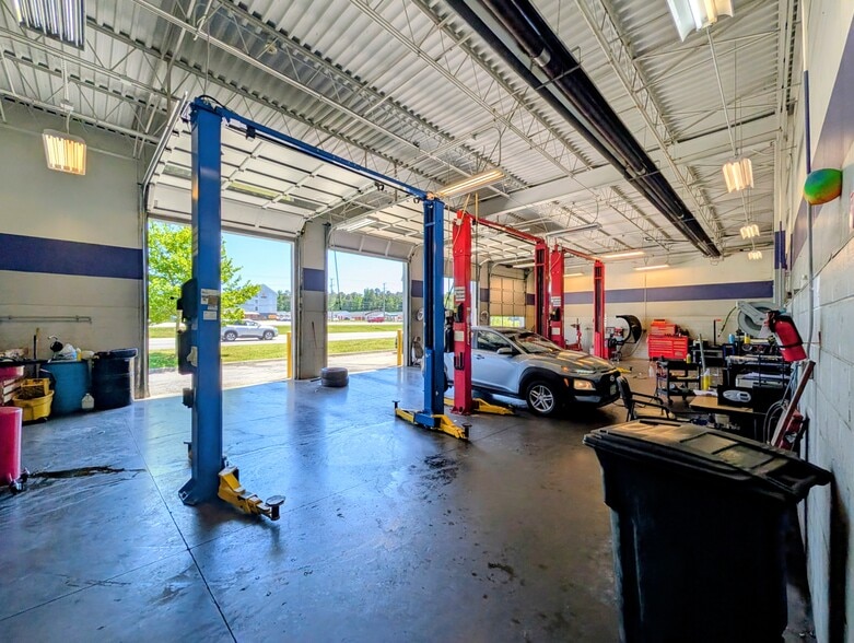 More Photos Of 5301 Oaklawn Blvd, Hopewell Auto Repair For Lease
