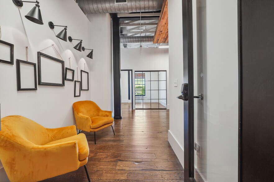 More Photos Of 12655 Birmingham Hwy, Alpharetta Storefront Retail Office For Lease
